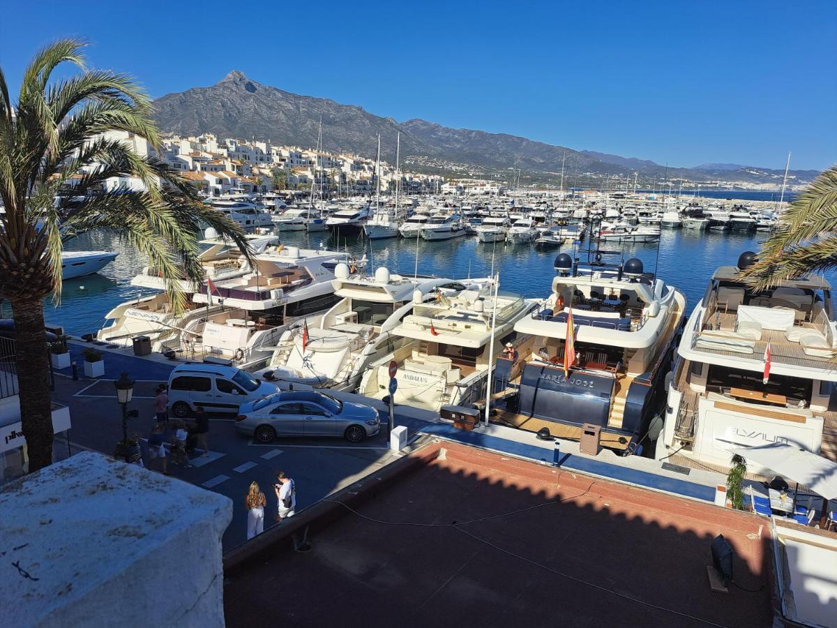 Private Suites In Huge Penthouse 1St Line Puerto Banus, Incredible Views, Jacuzzis Μαρμπέλλα Εξωτερικό φωτογραφία