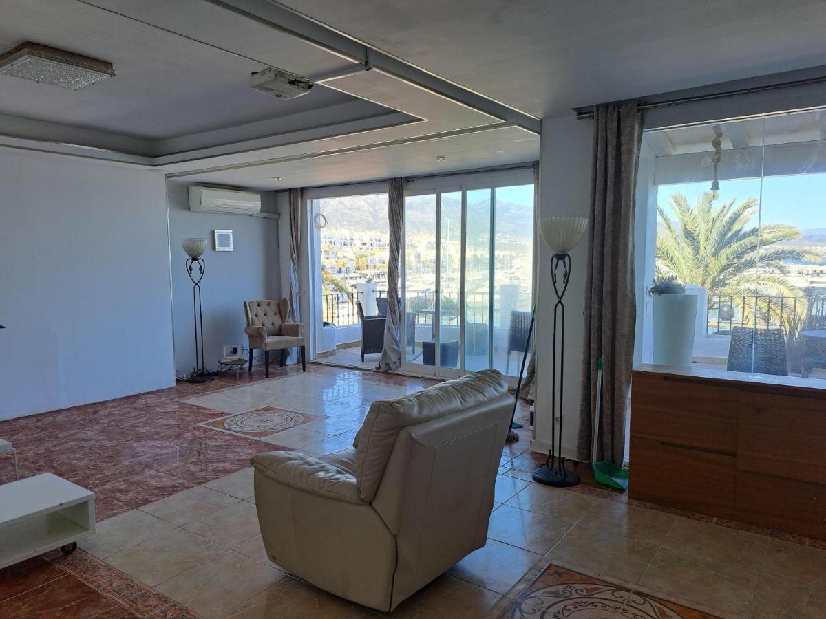 Private Suites In Huge Penthouse 1St Line Puerto Banus, Incredible Views, Jacuzzis Μαρμπέλλα Εξωτερικό φωτογραφία